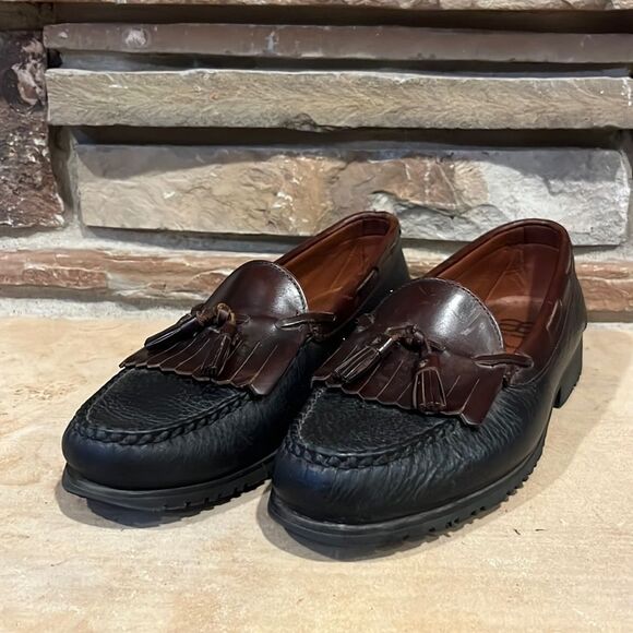 Allen Edmonds Nashua Black and Brown Kilted Tassel Loafer main image 7